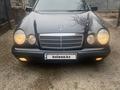 Mercedes-Benz E 240 1998 года за 3 500 000 тг. в Алматы