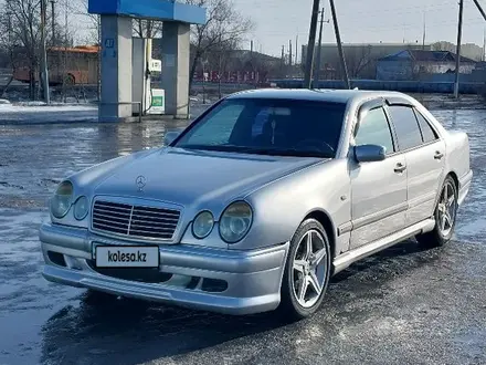 Mercedes-Benz E 230 1997 года за 2 400 000 тг. в Экибастуз – фото 15