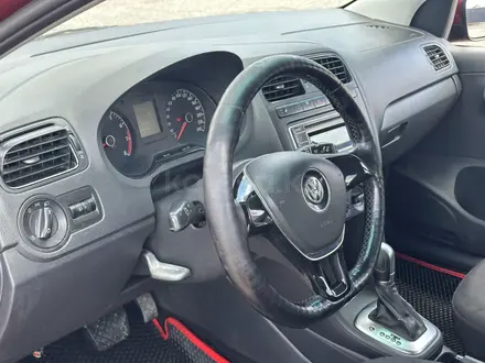 Volkswagen Polo 2015 года за 4 850 000 тг. в Актобе – фото 13