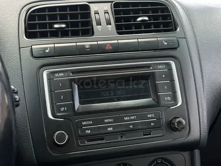 Volkswagen Polo 2015 года за 4 850 000 тг. в Актобе – фото 18