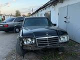 Mercedes-Benz E 200 1993 года за 400 000 тг. в Караганда – фото 4
