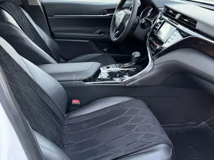 Toyota Camry 2019 года за 12 200 000 тг. в Кызылорда – фото 15