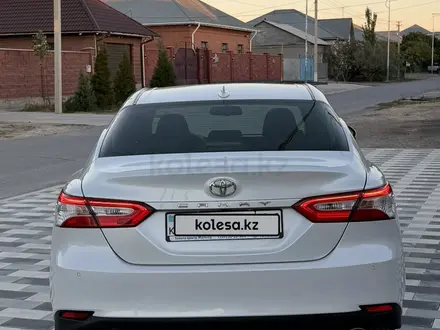 Toyota Camry 2019 года за 12 200 000 тг. в Кызылорда – фото 6