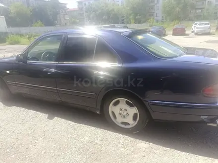 Mercedes-Benz E 420 1996 года за 3 300 000 тг. в Караганда