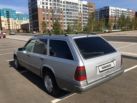 Mercedes-Benz E 280 1993 года за 1 150 000 тг. в Астана – фото 4