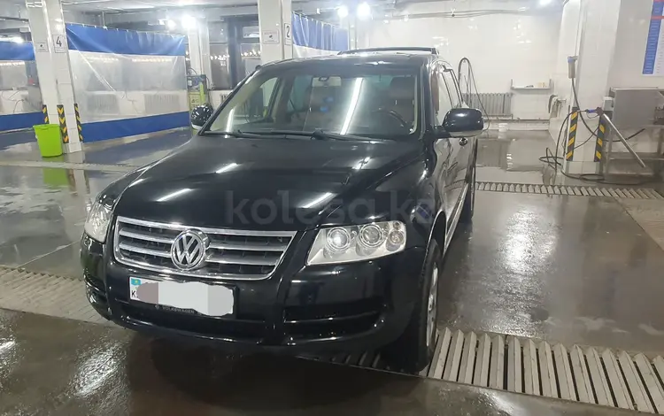 Volkswagen Touareg 2005 годаүшін4 200 000 тг. в Астана