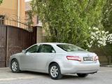 Toyota Camry 2010 года за 6 900 000 тг. в Актобе – фото 4