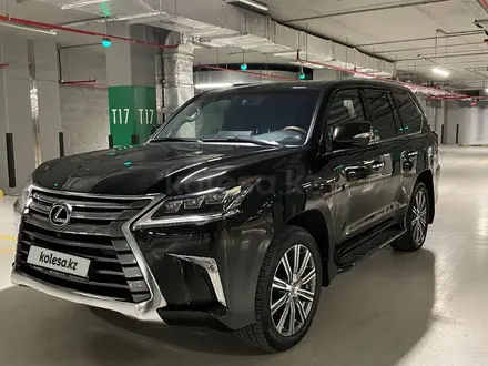 Lexus LX 570 2017 года за 44 200 000 тг. в Астана – фото 7