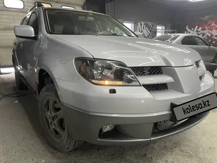 Mitsubishi Outlander 2004 года за 4 000 000 тг. в Караганда