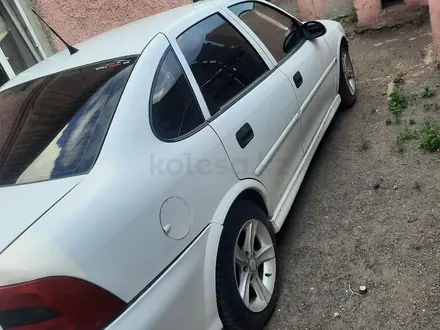 Opel Vectra 2001 года за 1 900 000 тг. в Караганда – фото 2