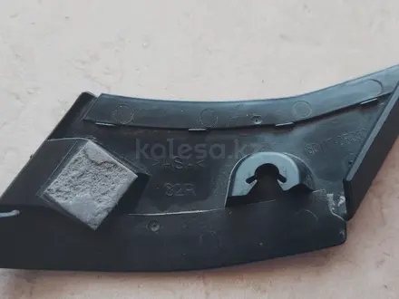 Заглушка стойки передняя правая Rav4 за 10 000 тг. в Алматы – фото 2