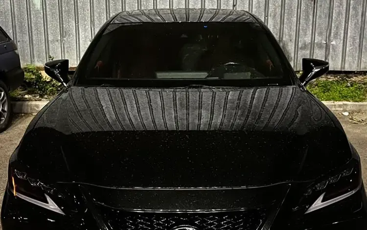 Lexus ES 250 2019 года за 17 000 000 тг. в Алматы