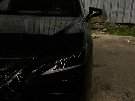 Lexus ES 250 2019 года за 17 000 000 тг. в Алматы – фото 5