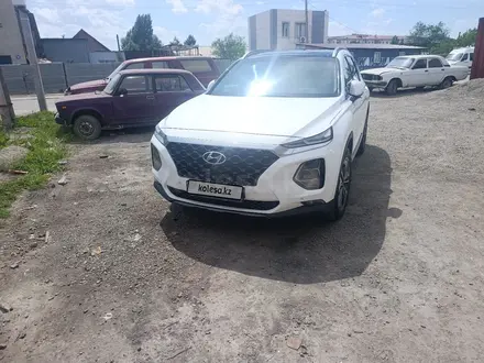 Hyundai Santa Fe 2019 года за 11 500 000 тг. в Астана