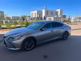 Lexus ES 250 Progressive 2022 года за 21 000 000 тг. в Астана