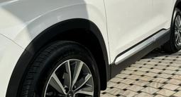 Hyundai Santa Fe 2019 года за 12 800 000 тг. в Шымкент – фото 4