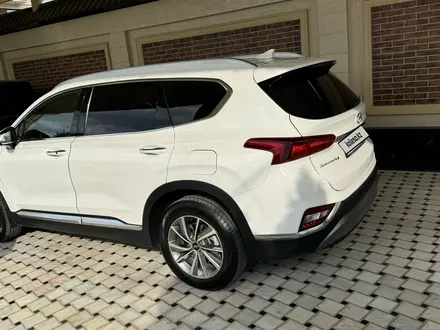 Hyundai Santa Fe 2019 года за 12 800 000 тг. в Шымкент – фото 3