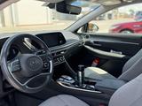 Hyundai Sonata 2020 года за 8 500 000 тг. в Актау – фото 4