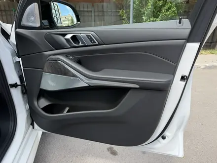 BMW X5 2022 года за 45 000 000 тг. в Астана – фото 29