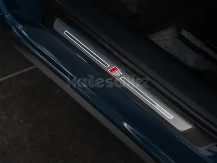 Audi Q8 e-tron 55 S line 2023 года за 37 360 000 тг. в Алматы – фото 36