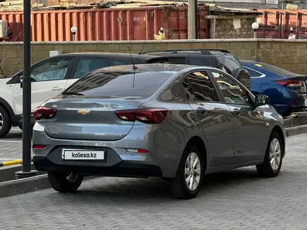 Chevrolet Onix 2023 года за 5 700 000 тг. в Атырау – фото 3