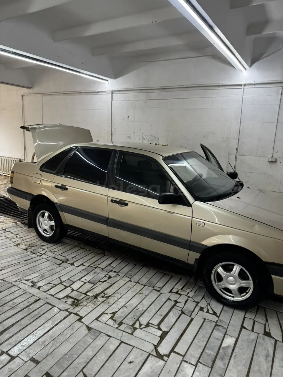 Volkswagen Passat, 1990