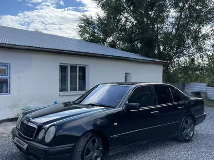 Mercedes-Benz E 230 1997 года за 2 900 000 тг. в Караганда – фото 7