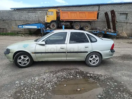Opel Vectra 1996 года за 600 000 тг. в Шымкент – фото 2
