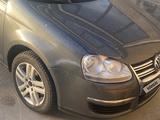 Volkswagen Jetta 2007 года за 3 100 000 тг. в Шымкент – фото 2