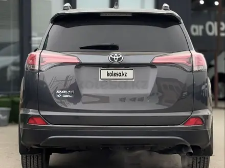 Toyota RAV4 2017 года за 8 500 000 тг. в Актау – фото 2