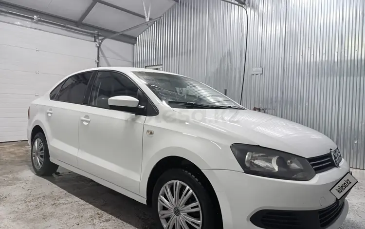 Volkswagen Polo 2015 годаүшін3 900 000 тг. в Калбатау