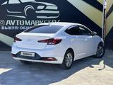 Hyundai Elantra 2020 года за 8 650 000 тг. в Атырау – фото 5