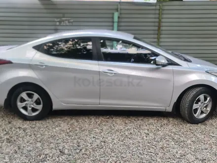 Hyundai Elantra 2015 года за 6 000 000 тг. в Алматы – фото 2