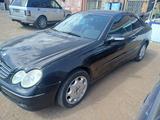 Mercedes-Benz CLK 200 2003 года за 1 900 000 тг. в Астана