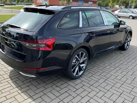 Skoda Superb 2022 года за 33 800 000 тг. в Алматы – фото 81