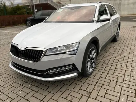 Skoda Superb 2022 года за 33 800 000 тг. в Алматы – фото 87