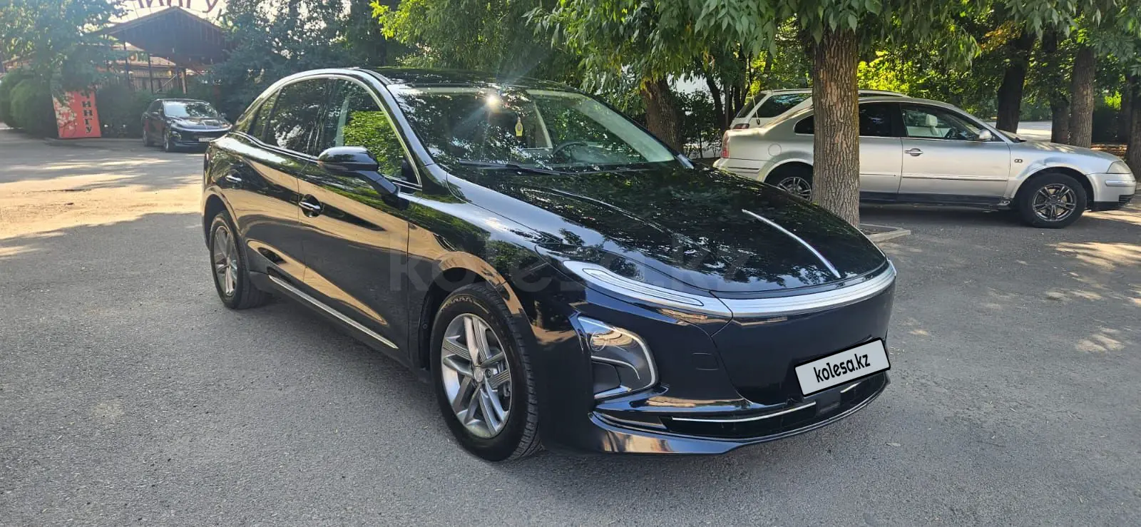 Hongqi E-QM5, 2025