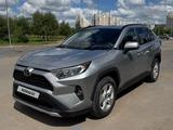Toyota RAV4 2021 года за 14 500 000 тг. в Астана