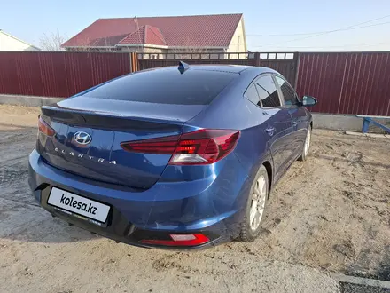 Hyundai Elantra 2019 года за 6 000 000 тг. в Атырау – фото 15