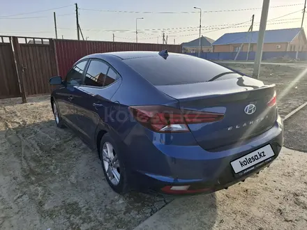 Hyundai Elantra 2019 года за 6 000 000 тг. в Атырау – фото 16