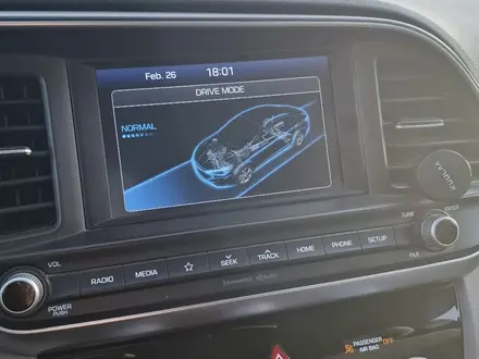 Hyundai Elantra 2019 года за 6 000 000 тг. в Атырау – фото 3