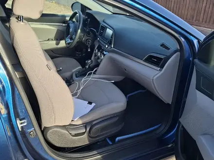 Hyundai Elantra 2019 года за 6 000 000 тг. в Атырау – фото 9
