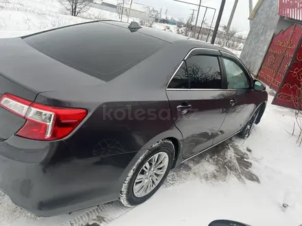 Toyota Camry 2013 года за 5 300 000 тг. в Уральск – фото 3