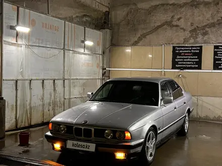 BMW 525 1992 года за 1 700 000 тг. в Экибастуз – фото 2