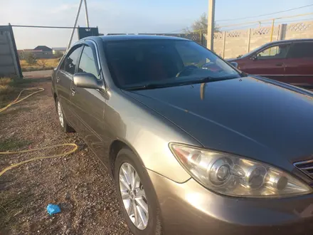 Toyota Camry 2005 года за 5 300 000 тг. в Тараз – фото 13