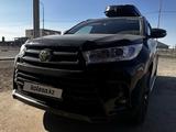 Toyota Highlander 2016 года за 14 000 000 тг. в Атырау