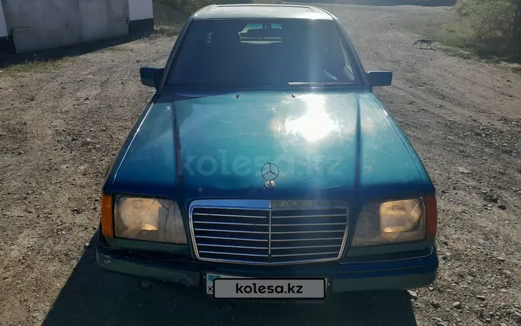 Mercedes-Benz E 200 1994 года за 800 000 тг. в Караганда