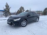 Toyota Camry 2015 года за 10 590 000 тг. в Костанай – фото 3