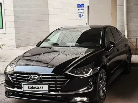 Hyundai Sonata 2022 года за 11 000 000 тг. в Астана