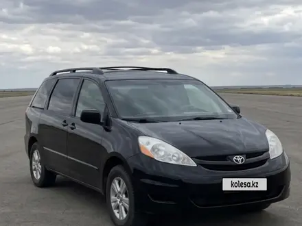 Toyota Sienna 2010 года за 8 500 000 тг. в Атырау – фото 17
